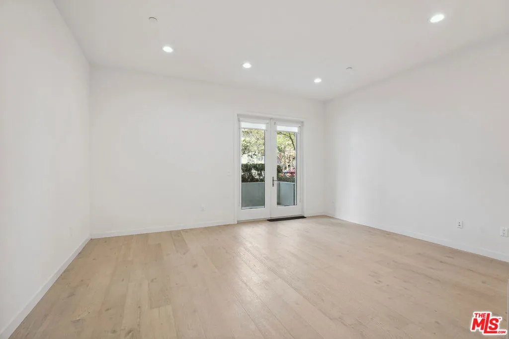 1746 Garfield Place 101, Los Angeles, California 90028 home-pic-4